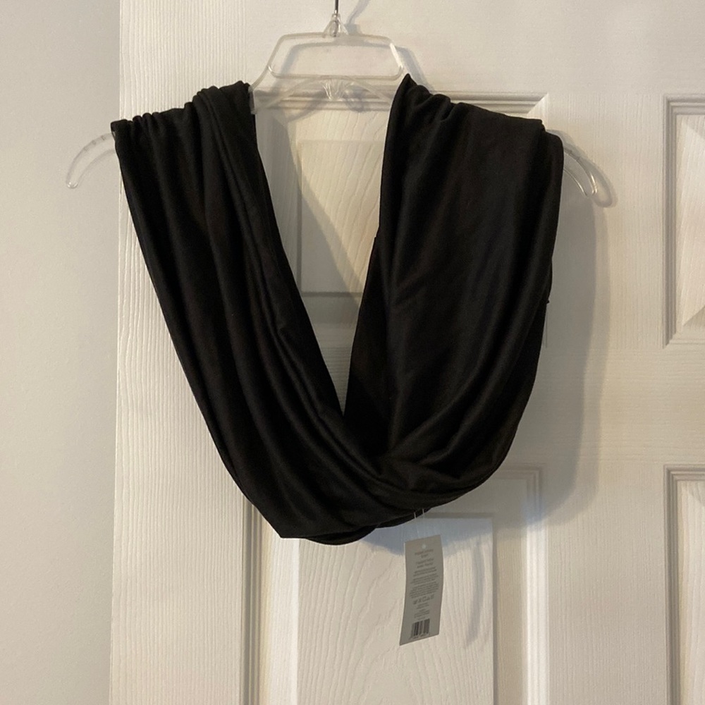 Beyond Yoga Pocket Infinity Scarf very soft and brand new with tags - Picture 1 of 8
